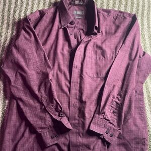 Van Heusen Men's Burgundy Checkered Shirt size large